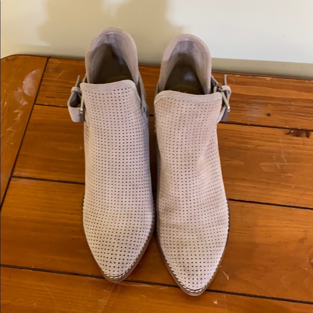Dolce Vita 7 1/2 booties